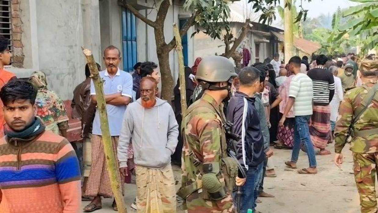 আধিপত্য বিস্তার নিয়ে দুপক্ষের সংঘর্ষে নিহত ৪