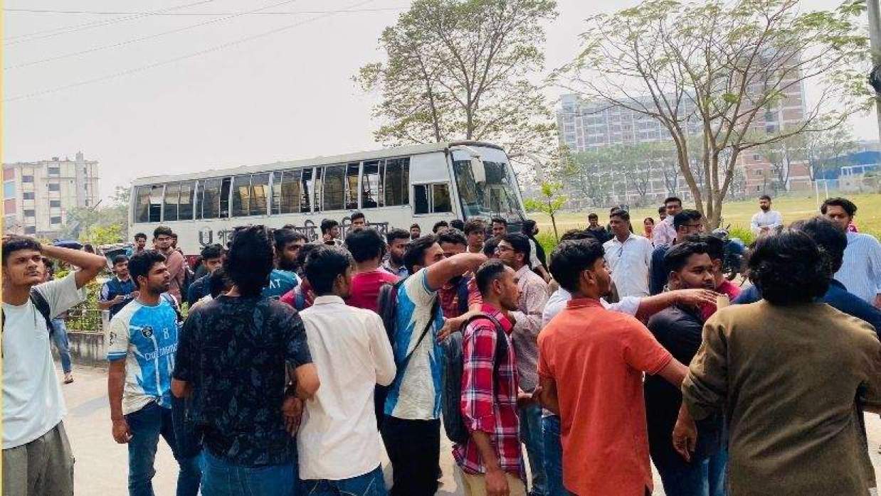 ছাত্রদলের দুই গ্রুপে মারামারি