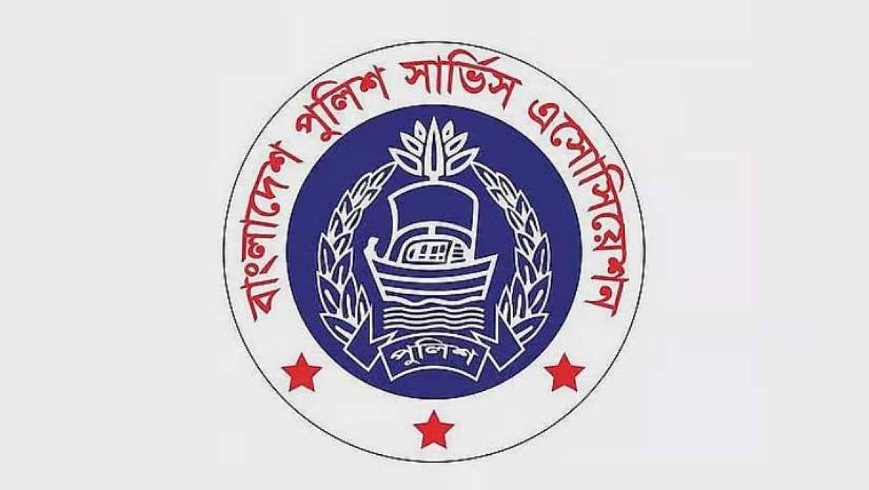 আগের পোশাকে ফিরতে চায় পুলিশ