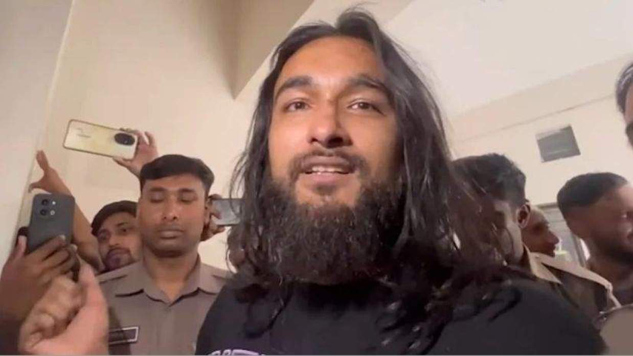 কণ্ঠশিল্পী মাইনুল আহসান নোবেল