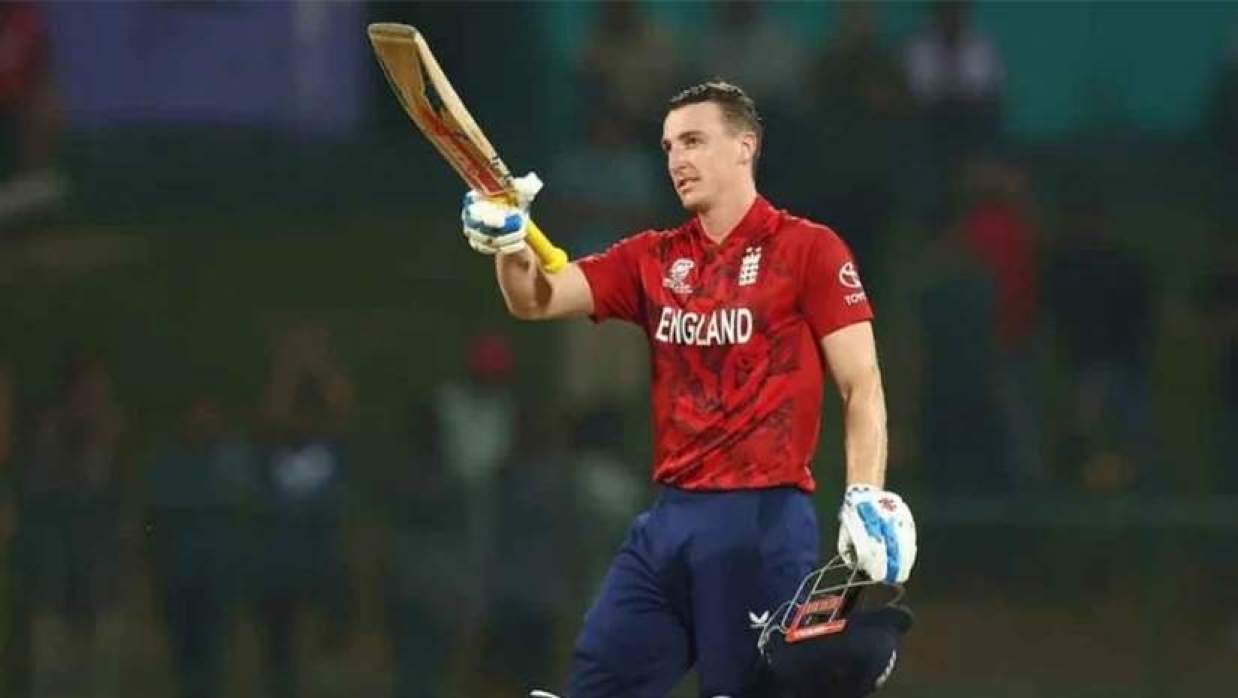 হ্যারি ব্রুকের ইতিহাসগড়া সেঞ্চুরিতে উড়ে গেল পাকিস্তান