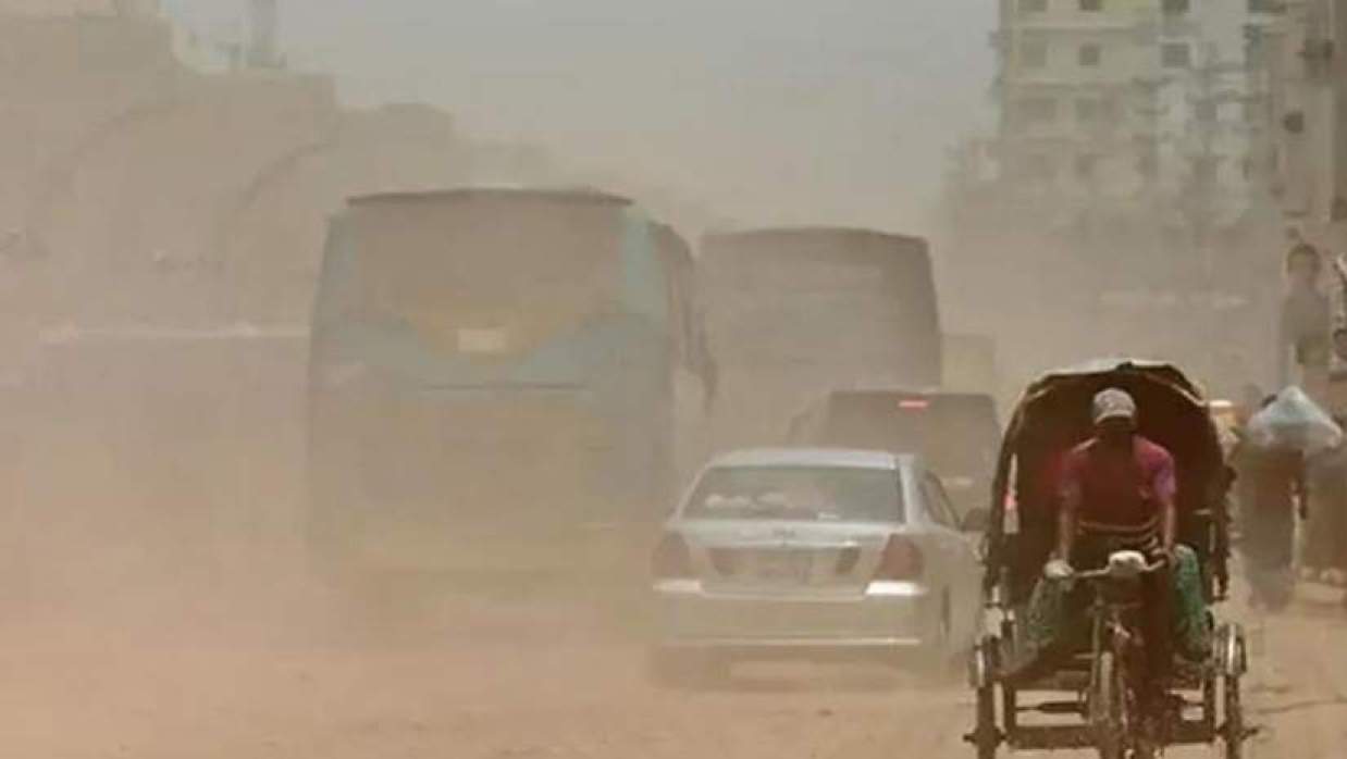 বিশ্বের দূষিত শহরের তালিকায় আবারও শীর্ষে ঢাকা