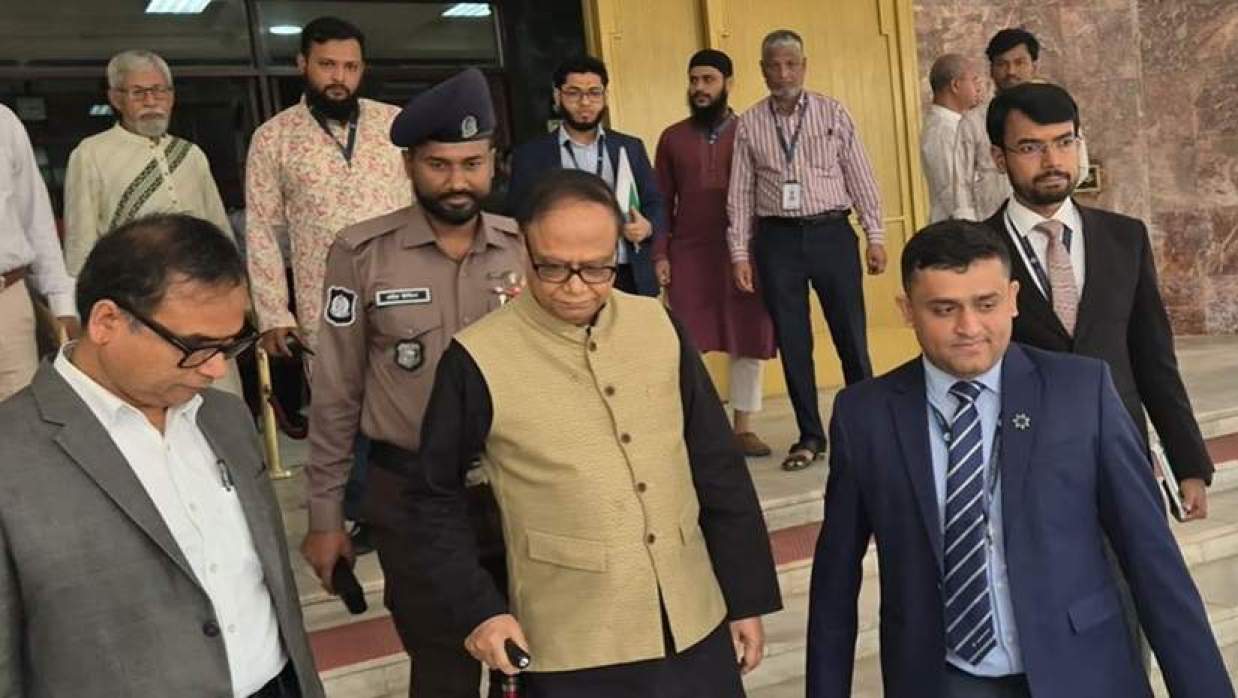 বাংলাদেশ ব্যাংক থেকে চলে যাচ্ছেন গভর্নর আহসান এইচ মনসুর