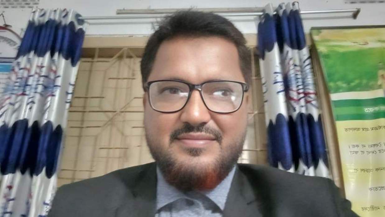  অভিযুক্ত চেয়ারম্যান 