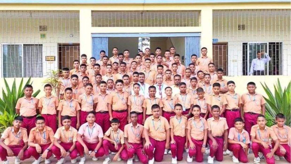 এক স্কুলের ৩০ জনের মধ্যে ২৯ জনের বৃত্তি অর্জন