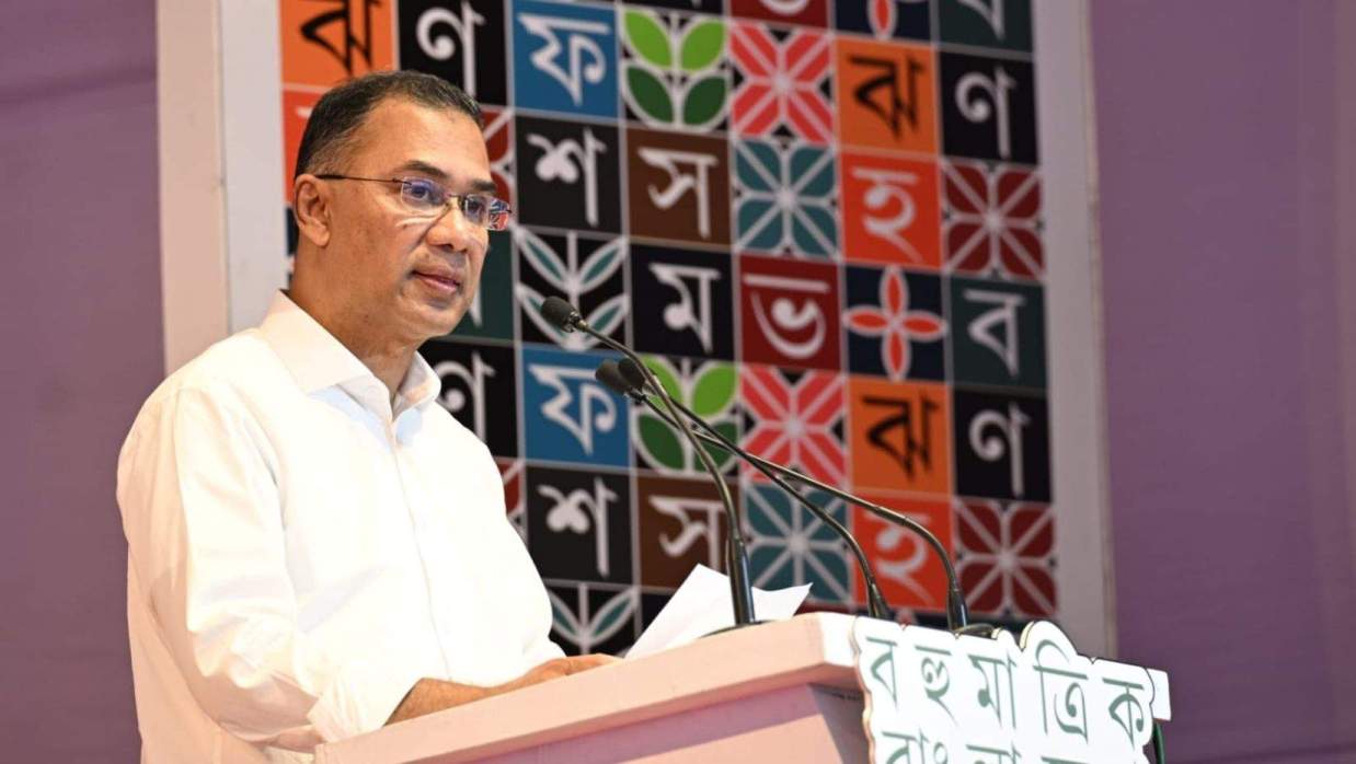 বইয়ের প্রতি তরুণ প্রজন্মের আগ্রহ বাড়াতে হবে: প্রধানমন্ত্রী