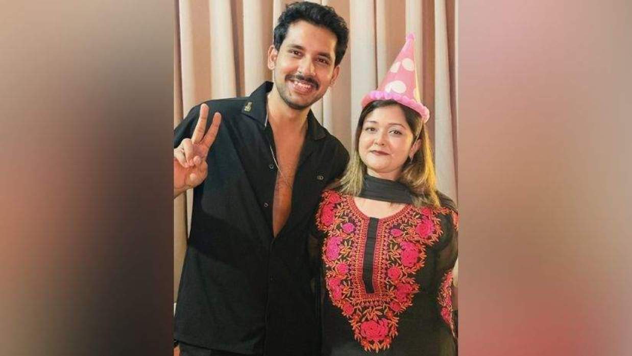 স্ত্রীর আত্মহত্যা নিয়ে যা বললেন অভিনেতা জাহের আলভী