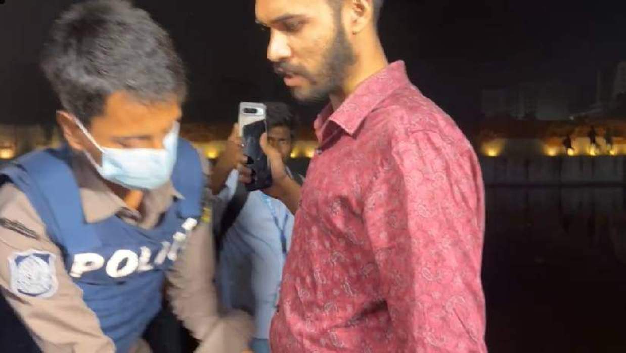 সোহরাওয়ার্দী উদ্যানে ডিসি মাসুদের নেতৃত্বে ফের পুলিশের অভিযান