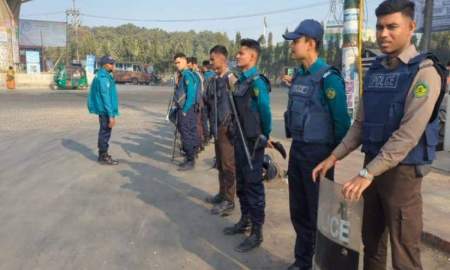 লাগাতার কর্মবিরতি শুরু, অচল চট্টগ্রাম বন্দর