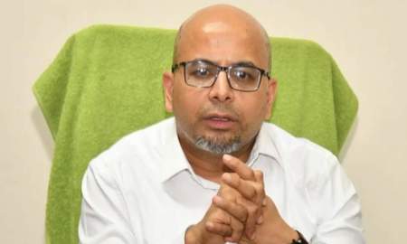 দেশ ছাড়ার খবরে যা বললেন ফয়েজ আহমদ তৈয়্যব