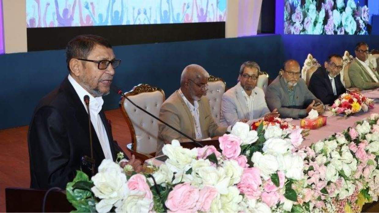 প্রধান অতিথির বক্তব্য রাখছেন স্বাস্থ্যমন্ত্রী সরদার মো. সাখাওয়াত হোসেন বকুল