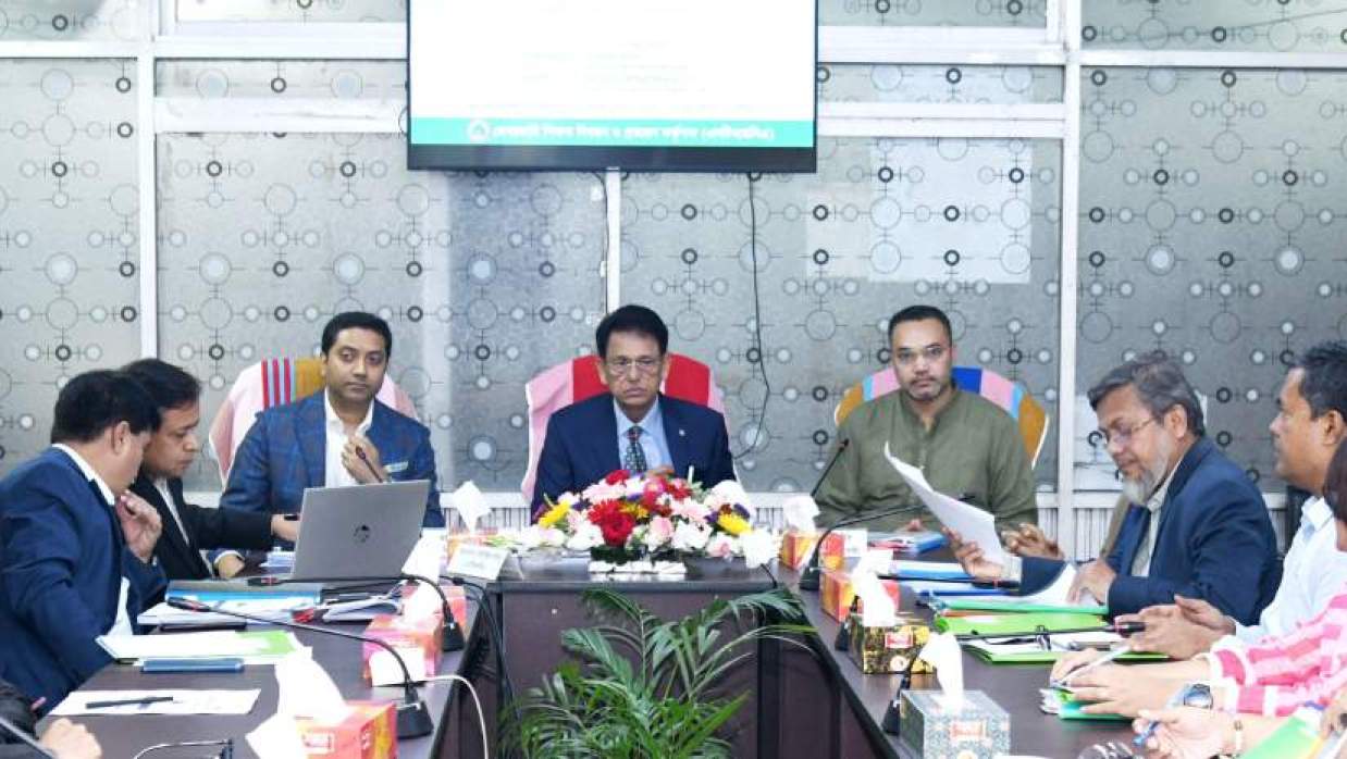 এনটিআরসিএর সঙ্গে আলোচনায় শিক্ষামন্ত্রী