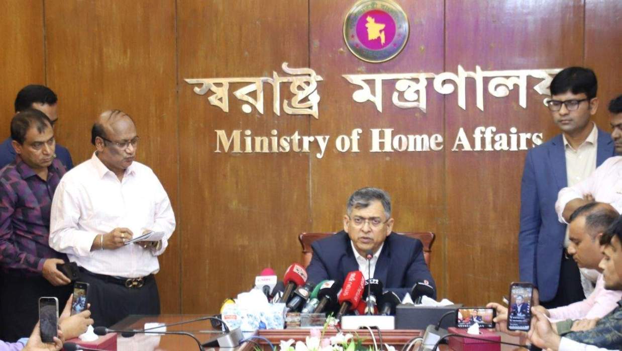 দেশের আইনশৃঙ্খলা পরিস্থিতি আগের চেয়ে অনেক ভালো : স্বরাষ্ট্রমন্ত্রী