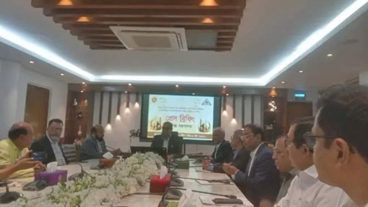 বাজার থেকে ইফতার ও সেহরির প্রায় অর্ধশত খাদ্যপণ্য প্রত্যাহার