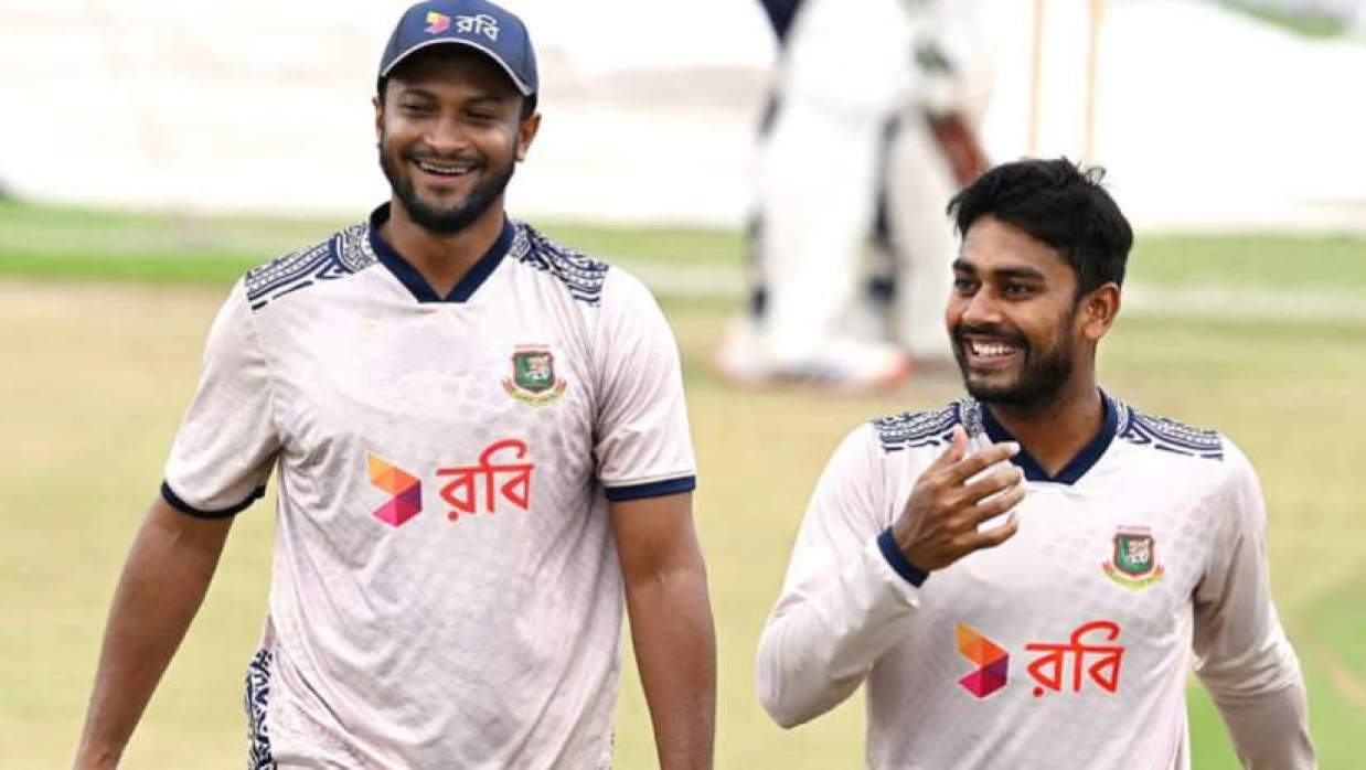 মিরাজ ও সাকিব 