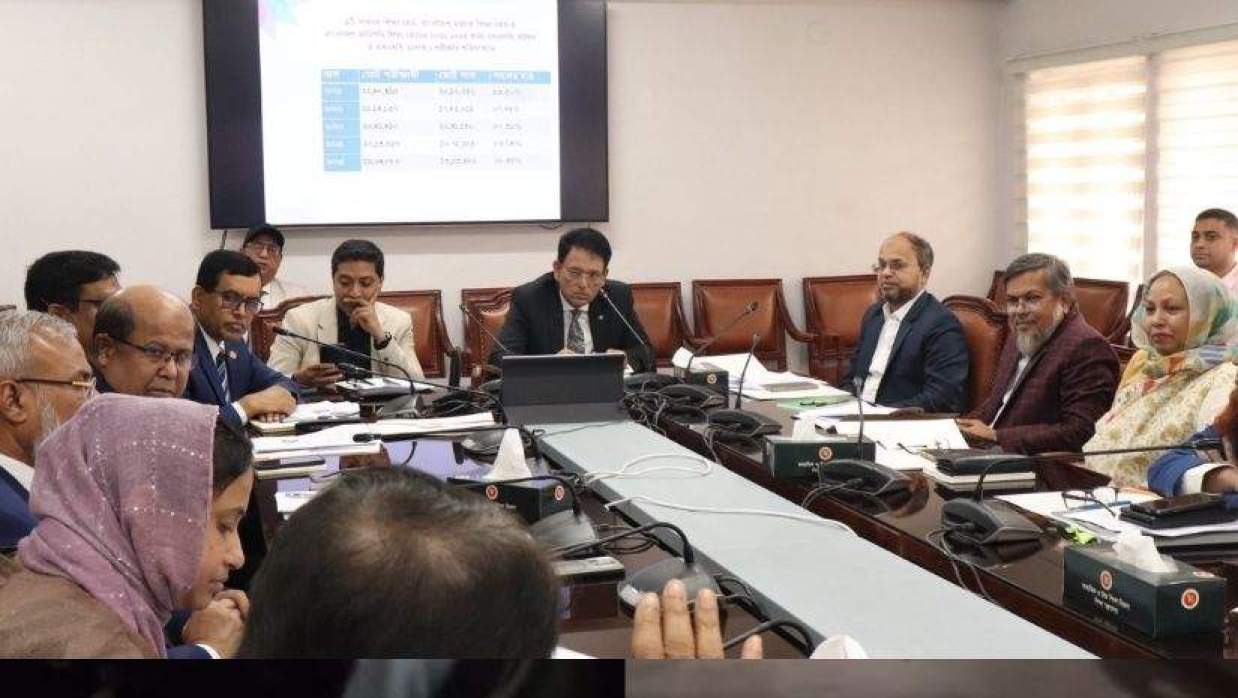 বোর্ড চেয়ারম্যানদের সাথে মতবিনিময় সভায় শিক্ষামন্ত্রী ড. আ ন ম এহছানুল হক মিলন