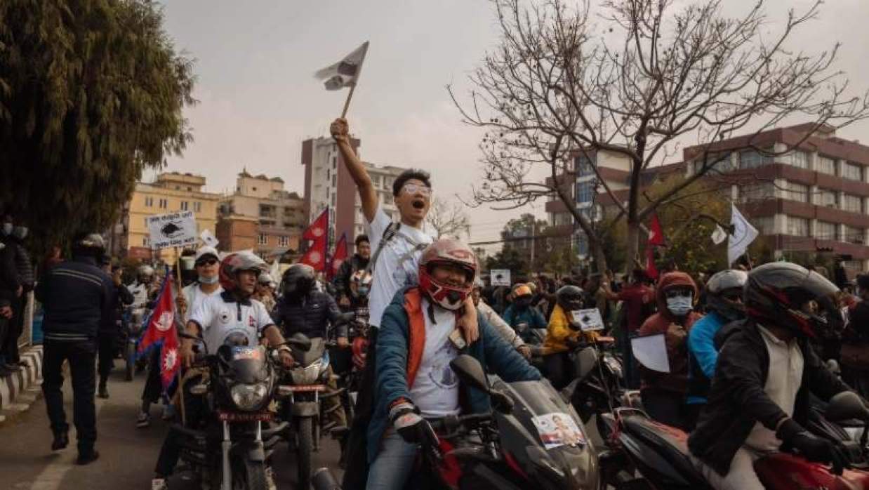 নেপালে নির্বাচনে জয়ী হয়ে সরকার গঠন করতে যাচ্ছেন গণঅভ্যুত্থানকারীরা