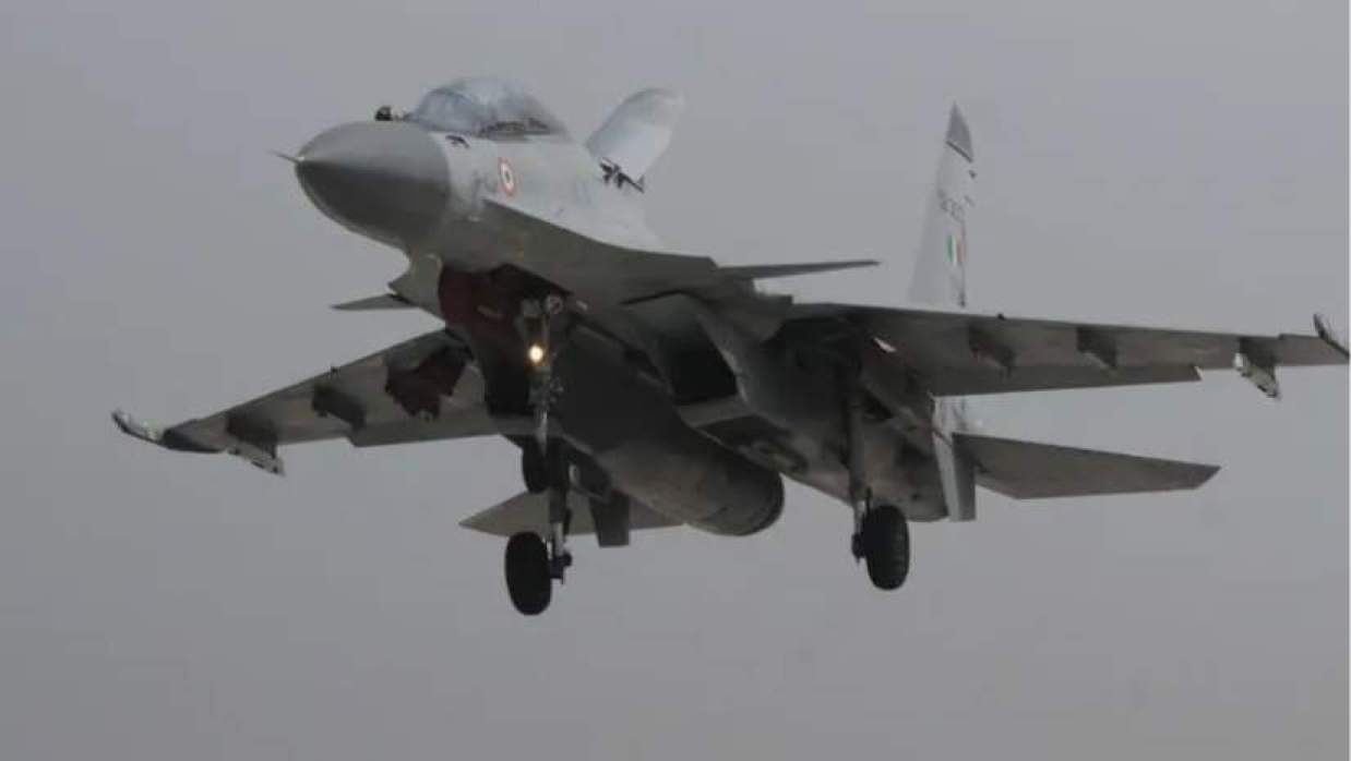 আসামে বিধ্বস্ত ভারতীয় যুদ্ধবিমান, প্রাণ হারালেন ২ পাইলট