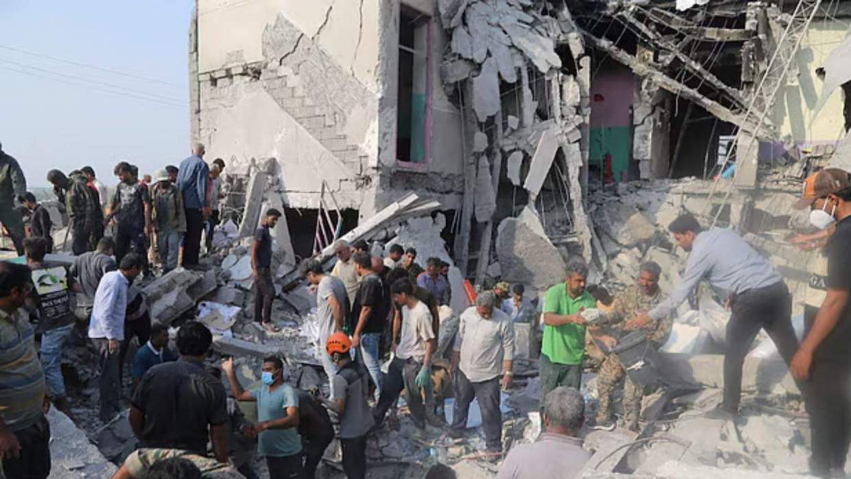 ইরানের মিনাব শহরের বালিকা স্কুলে যুক্তরাষ্ট্রের হামলা