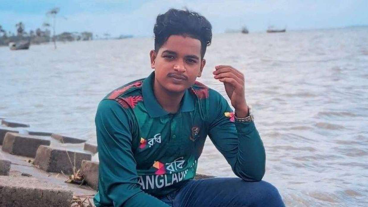 স্ত্রীকে শ্বশুর বাড়ি রেখে ফেরার পথে প্রাণ হারালেন স্বামী