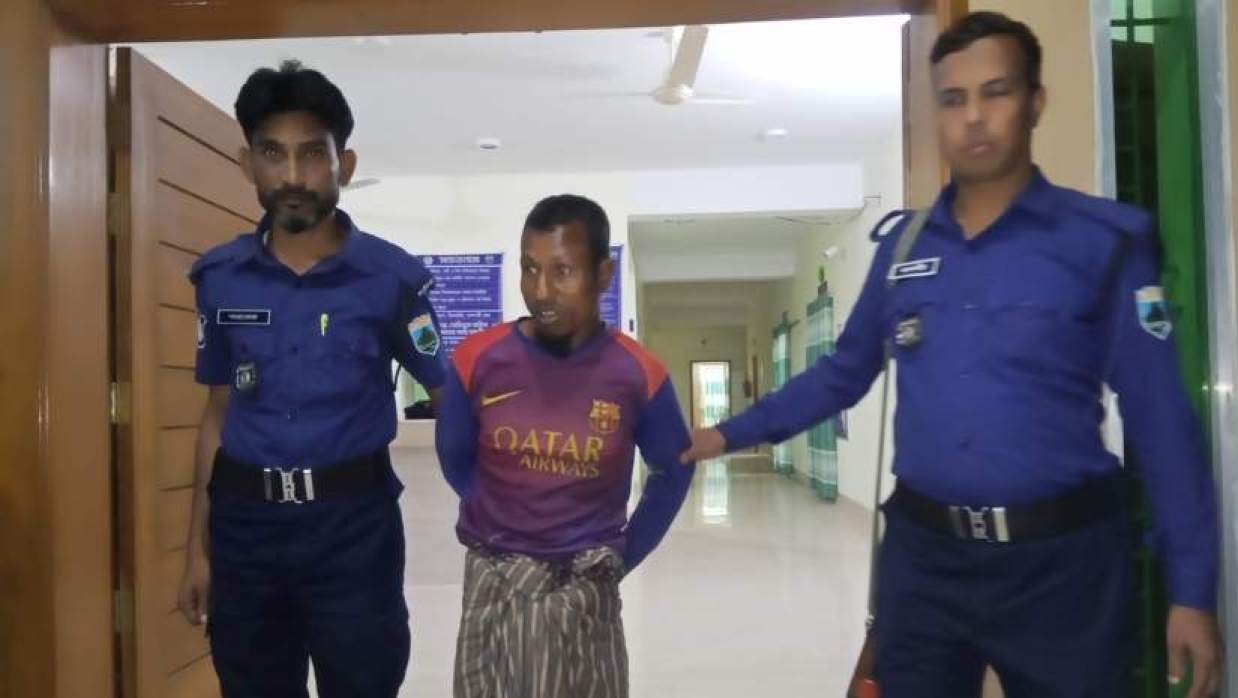 খাবারের লোভ দেখিয়ে প্রথম শ্রেণীর ছাত্রীকে ধর্ষণ, যুবক গ্রেপ্তার