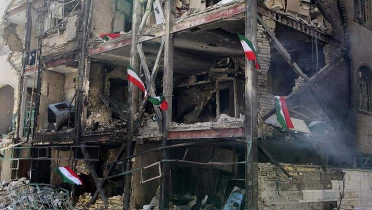 যুক্তরাষ্ট্র-ইসরায়েলের হামলায় ক্ষতিগ্রস্ত ইরানের একটি স্থাপনা