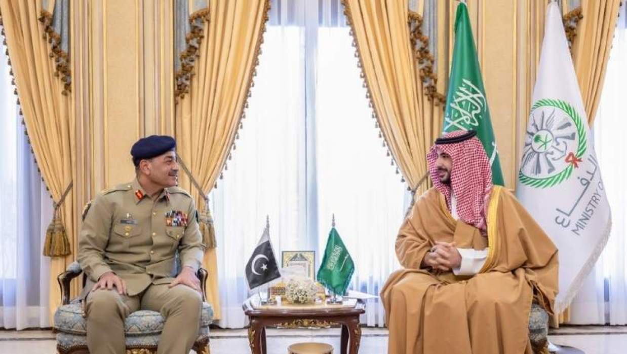 সৌদি প্রতিরক্ষামন্ত্রী ও পাকিস্তান সেনাপ্রধানের বৈঠক