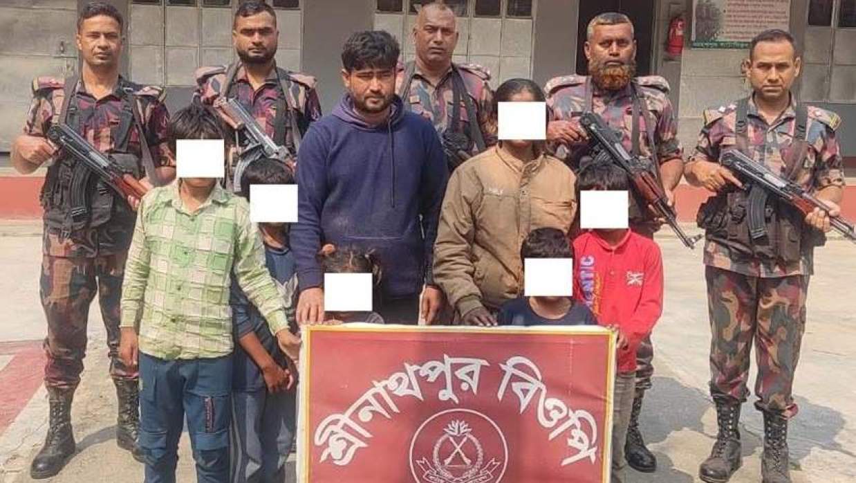 মহেশপুর সীমান্তে বিজিবির হাতে আটক ব্যক্তিদের মধ্যে ৭ জন