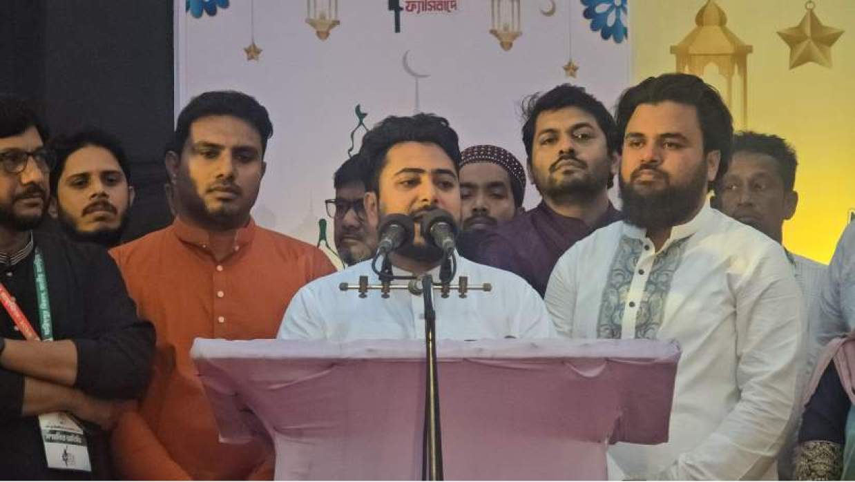 অনুষ্ঠানে বক্তব্য দিচ্ছেন নাহিদ ইসলাম