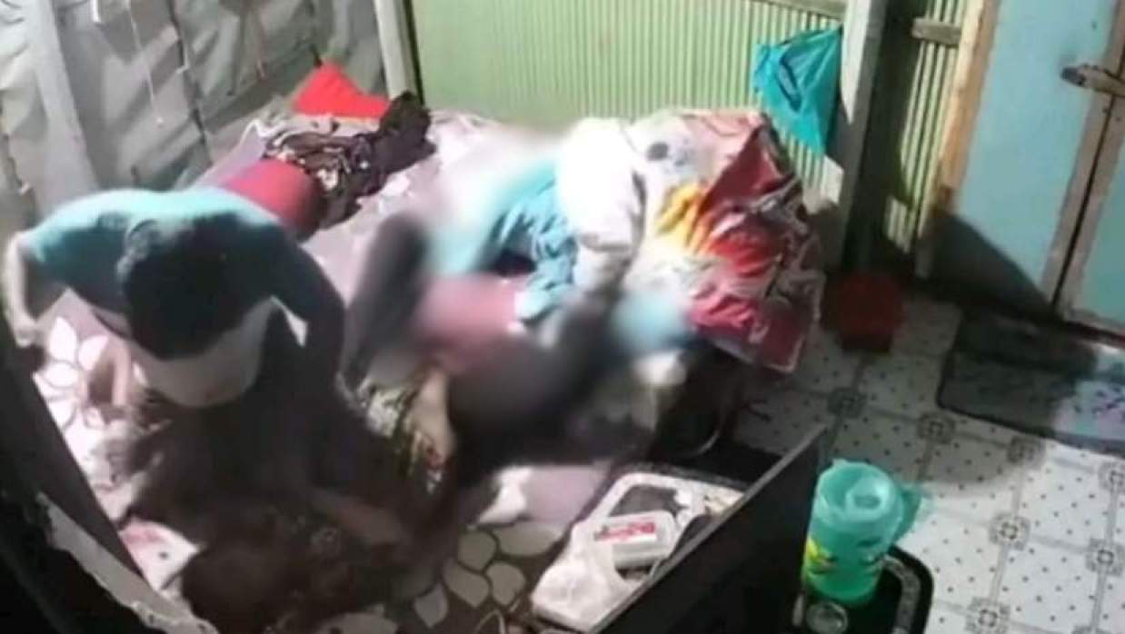  স্ত্রীকে মারধরের ভাইলার ভিডিও দৃশ্য