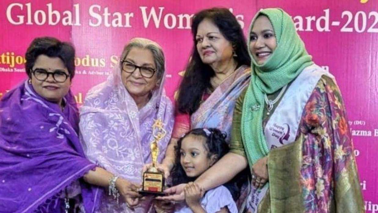 ‎স্পিচ থেরাপি চিকিৎসায় অবদানে ‘গ্লোবাল স্টার ওমেন্স অ্যাওয়ার্ড’ পেলেন নার্গিস জাহান