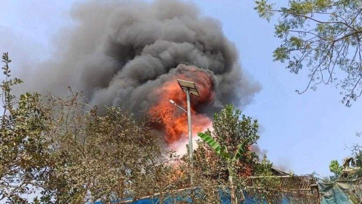 উখিয়ায় রোহিঙ্গা ক্যাম্পে আগুন