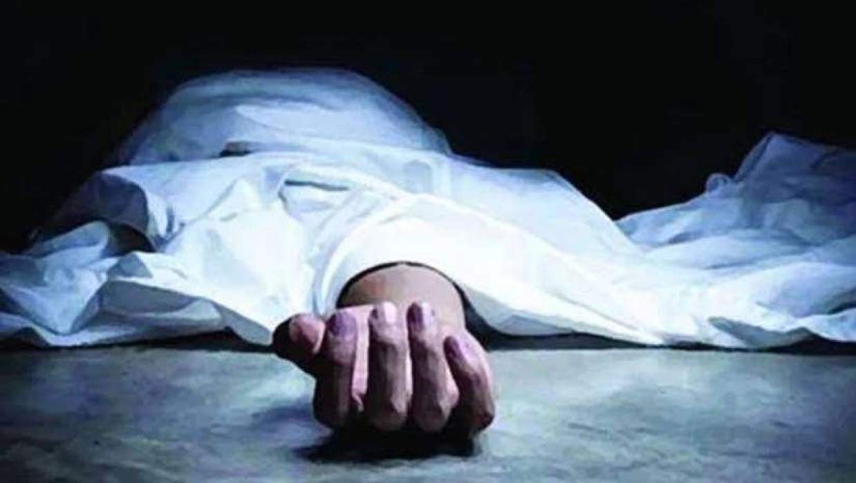 আশুলিয়ায় কারখানার ভেতর থেকে শ্রমিকের ঝুলন্ত মরদেহ উদ্ধার