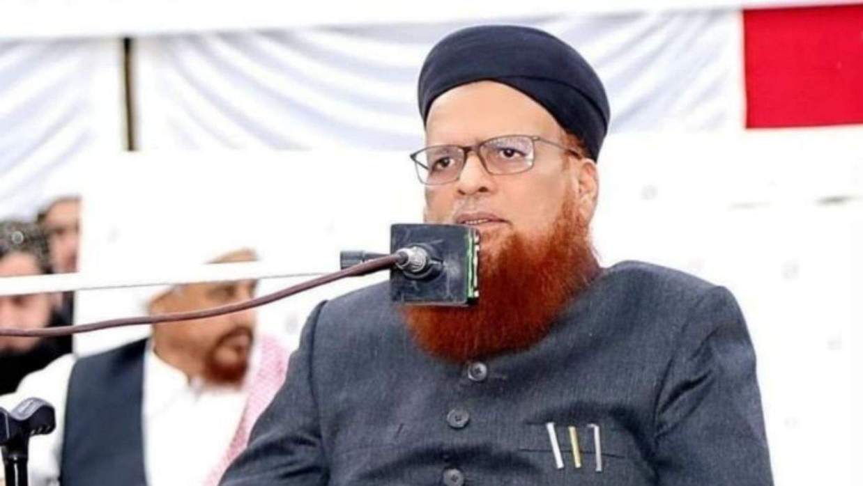 মুসলিম বিশ্বকে এক হওয়ার আহ্বান জানালেন মুফতি তাকি ওসমানী