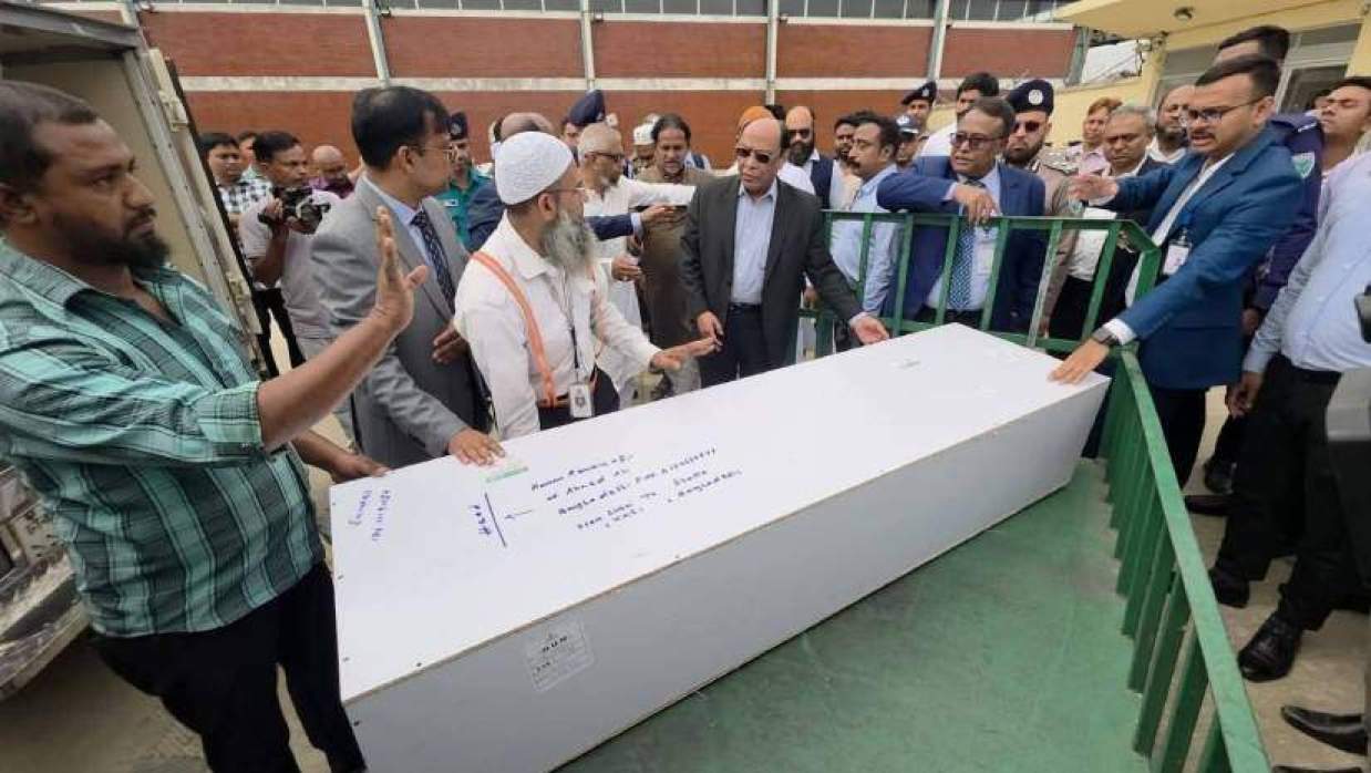 দুবাইয়ে ইরানের মিসাইল হামলায় নিহত আহমদ আলীর মরদেহ সিলেট এসে পৌঁছেছে