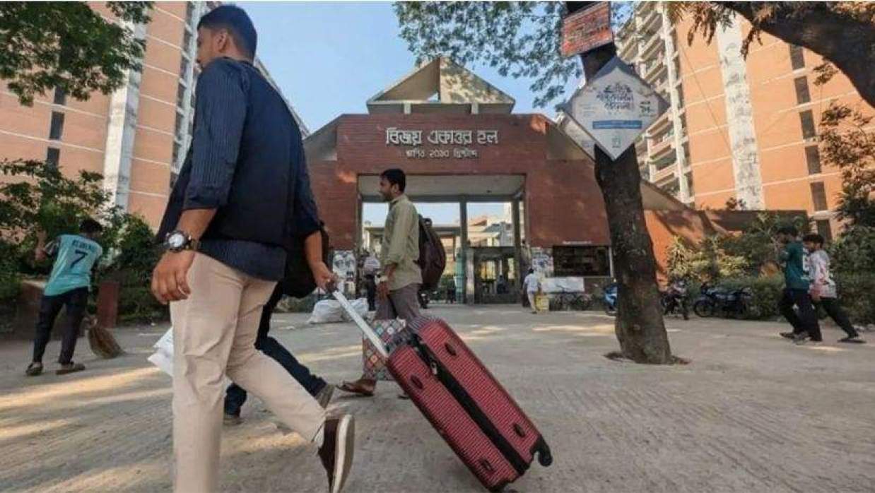 কারণে-অকারণে বন্ধ শিক্ষা প্রতিষ্ঠান, অপূরণীয় ক্ষতি পোষাবে কে?