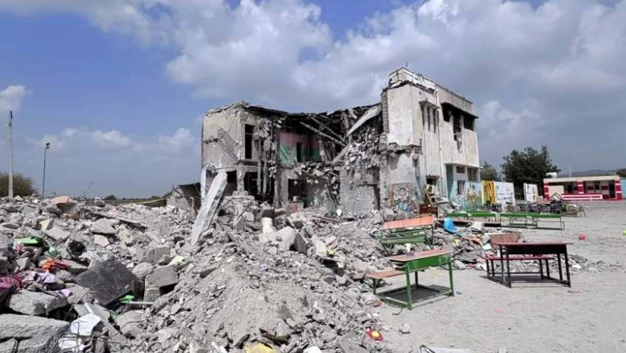 প্রাথমিক বিদ্যালয়ে ভয়াবহ হামলা