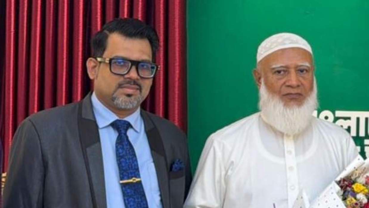 উপদেষ্টাকে মন্ত্রী পদমর্যাদা দিতে ‘সম্মতি ছিল না’ আমিরের, ব্যাখ্যায় যা বলছে জামায়াত