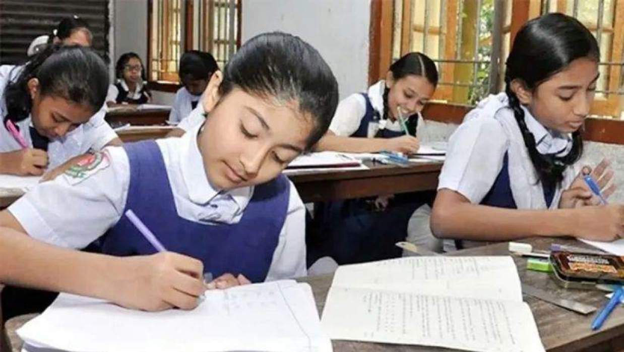পরীক্ষার হলে শিক্ষার্থীদের মানতে হবে যে ১০ নির্দেশনা