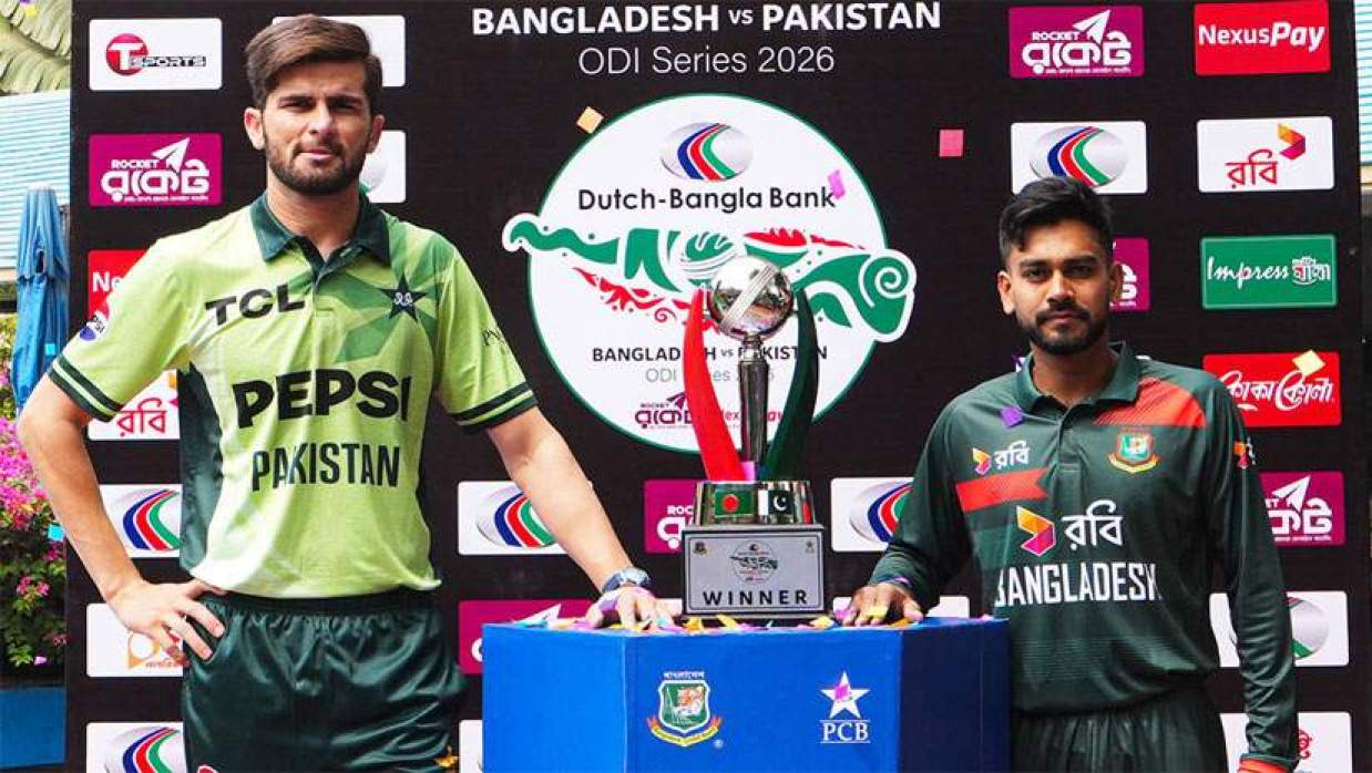 বাংলাদেশ-পাকিস্তান ওয়ানডে সিরিজের ট্রফি উন্মোচন 