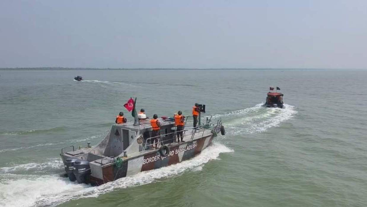   জ্বালানি তেল পাচার রোধে সীমান্তে বিজিবির কড়া নজরদারি