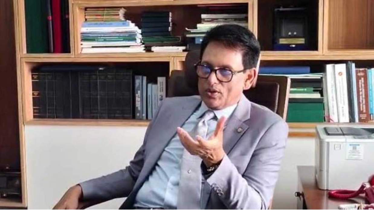 শিক্ষামন্ত্রী ড. মিলন