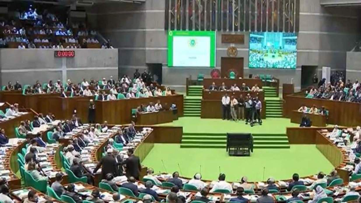 খামেনির মৃত্যুতে সংসদে শোকপ্রস্তাব গৃহীত