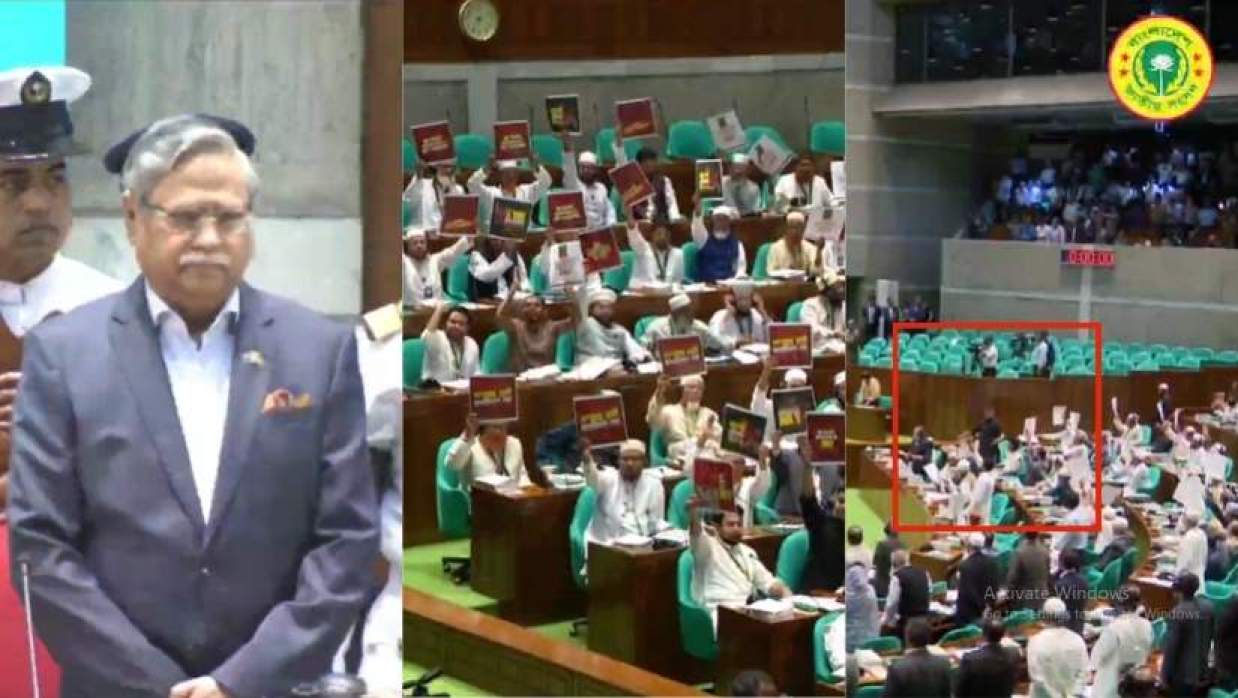 রাষ্ট্রপতিকে ‘অসম্মান জানাতে’ আগেই বসেছিল বিরোধীদল, হাসনাতের ইঙ্গিতে দাঁড়ান এমপিরা