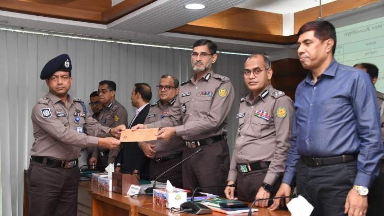 ঢাকা মহানগর পুলিশ