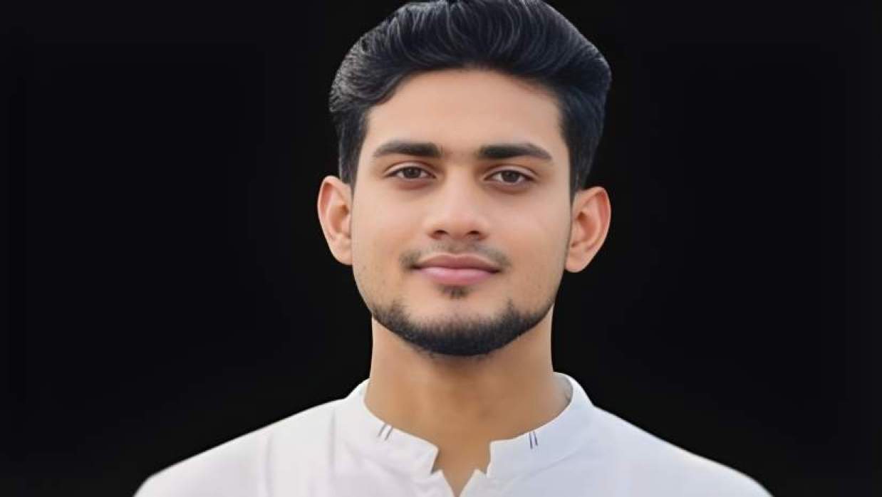 ছাত্রলীগ করায় ছেলেকে এফিডেভিটের মাধ্যমে ‘ত্যাজ্য’ ঘোষণা বাবার