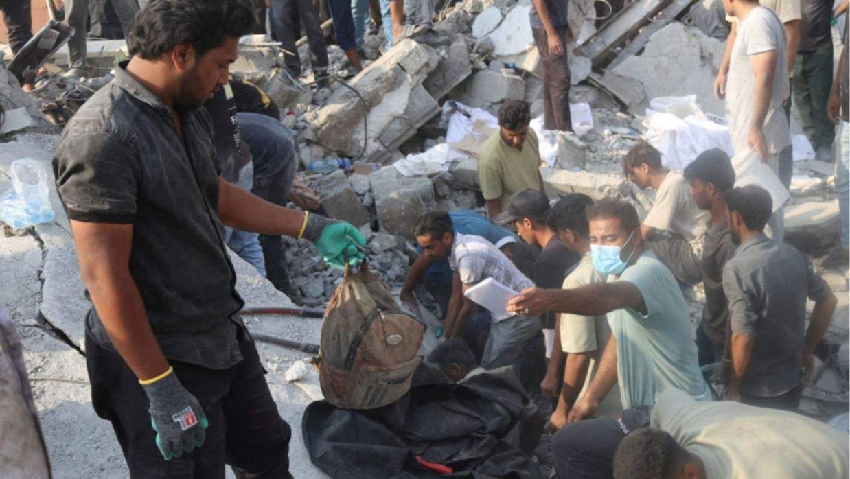 ইরানে স্কুলে হামলায় নিহত শিক্ষার্থীদের জন্য ২ লাখ ডলার অনুদান দেবে চীন