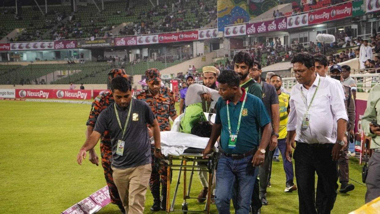 চোট পেয়ে হাসপাতালে পাকিস্তানি ক্রিকেটার