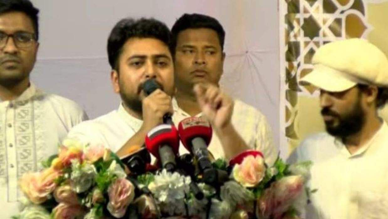 ময়মনসিংহে এনসিপির বিভাগীয় ইফতার মাহফিলে বক্তব্য দিচ্ছেন নাহিদ ইসলাম