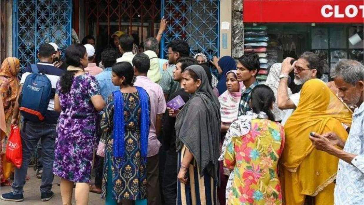 গ্যাসের লাইনে কনের বাবা